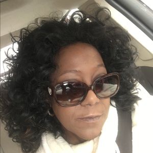 Meet your Posher, Carolyn